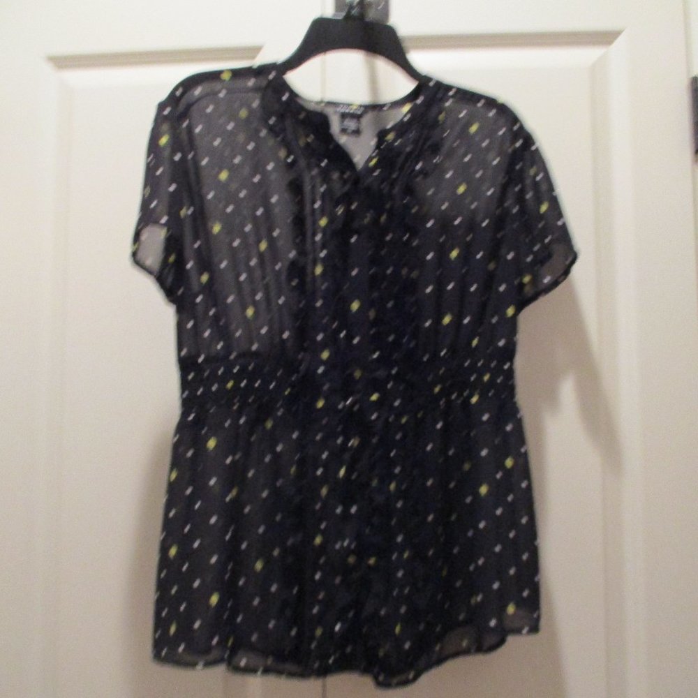 Torrid blouse with lemon print